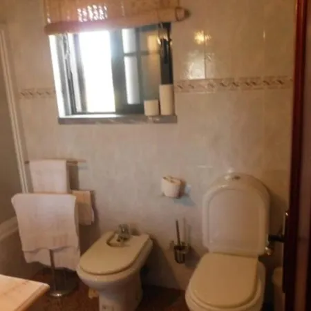 Дом отдыха Constanca House *